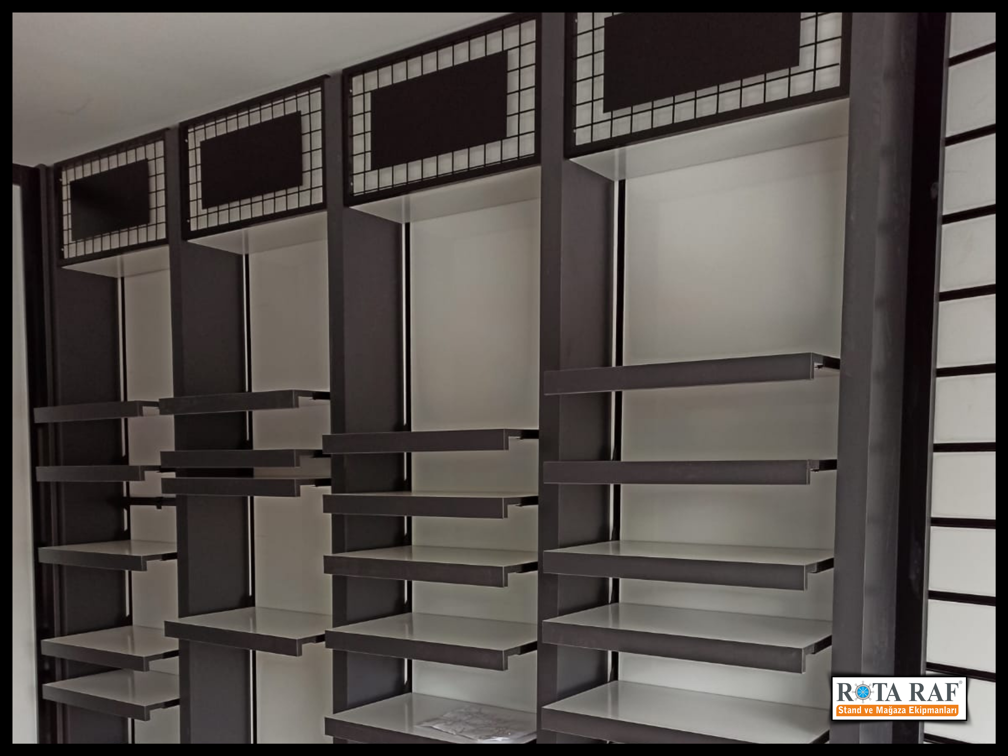 Tekstil Showroom Rafları 26