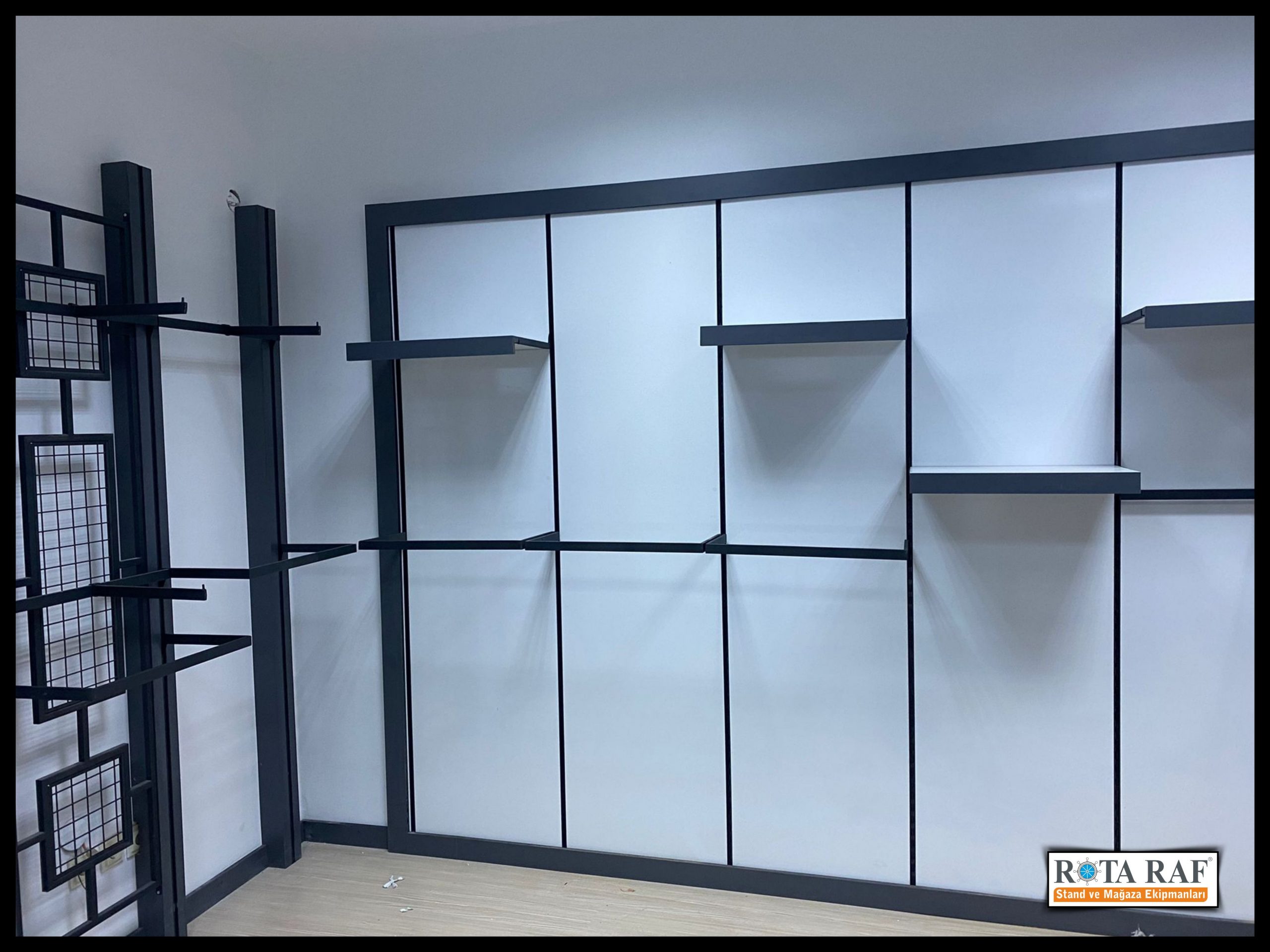 Tekstil Showroom Rafları 32